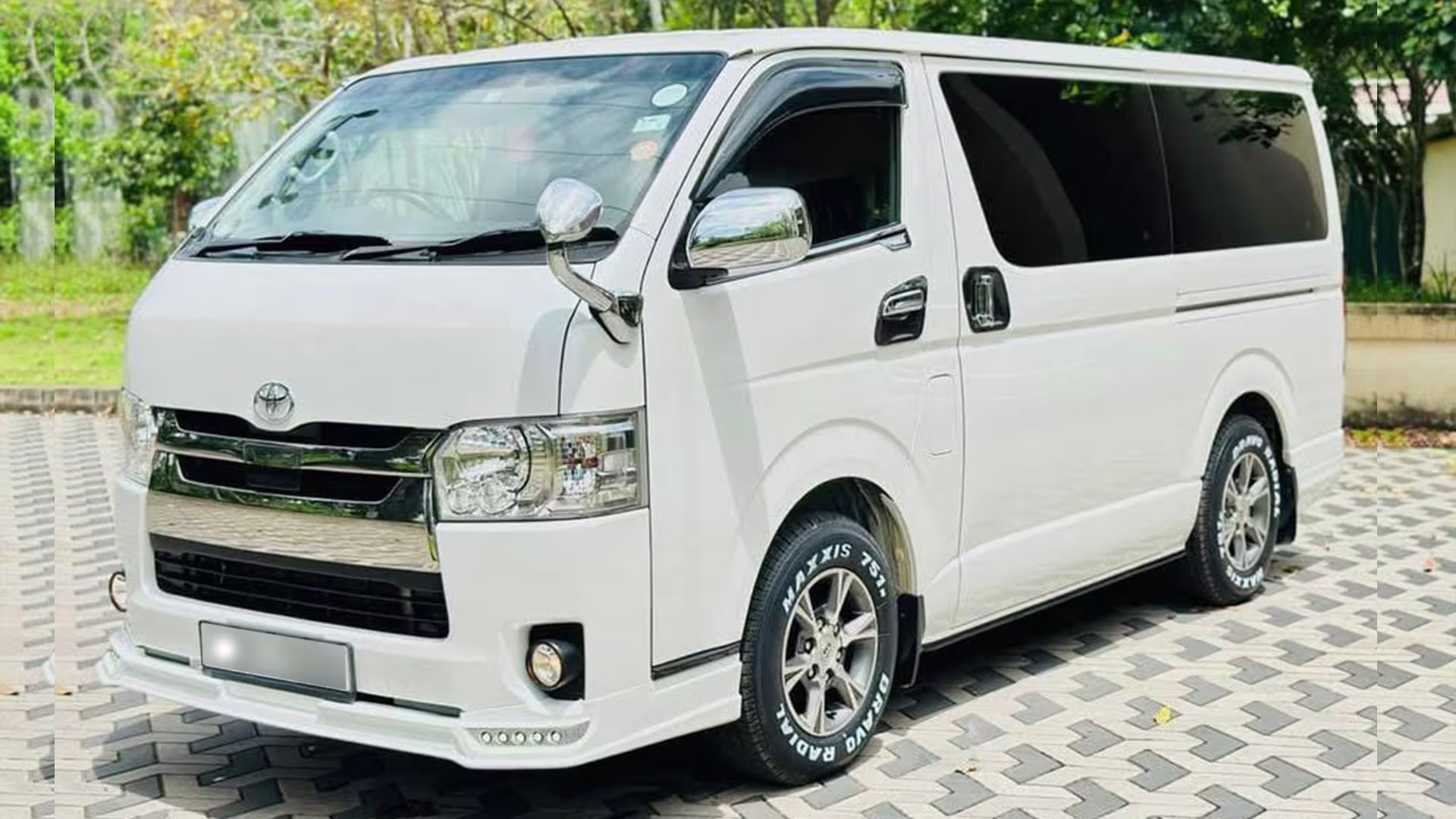 Ideal for families and small groups exploring Sri Lanka.